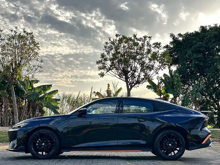 Changan UNI-V 2024 1.5T Premium Sport Version