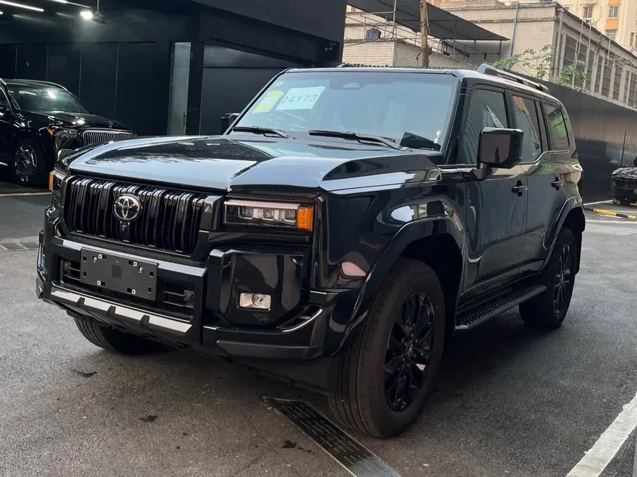 برادو 2025 2.4T إصدار VX الرائد 5 مقاعد