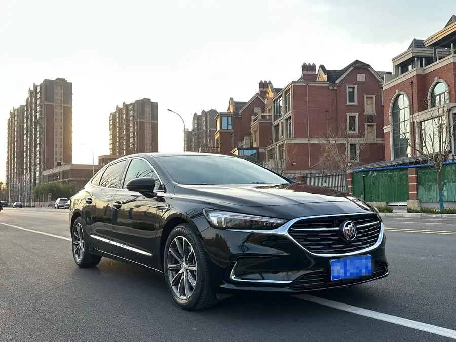 بويك لاكروس 2022 652T الفاخرة