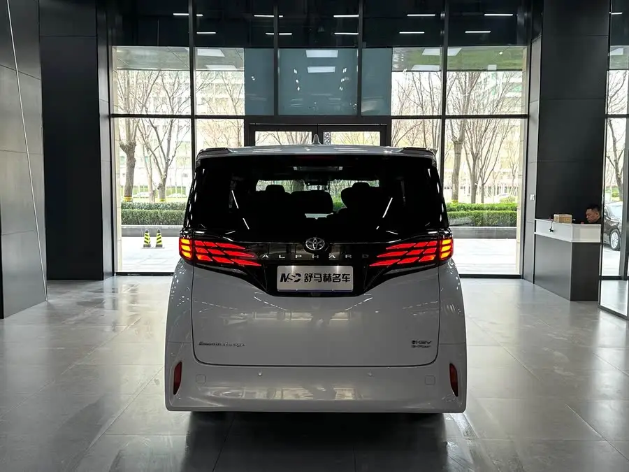 ألفارد 2024 هايبرد 2.5 لتر إصدار بريميوم