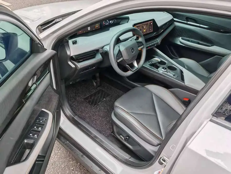 Changan UNI-V 2022 1.5T Premium