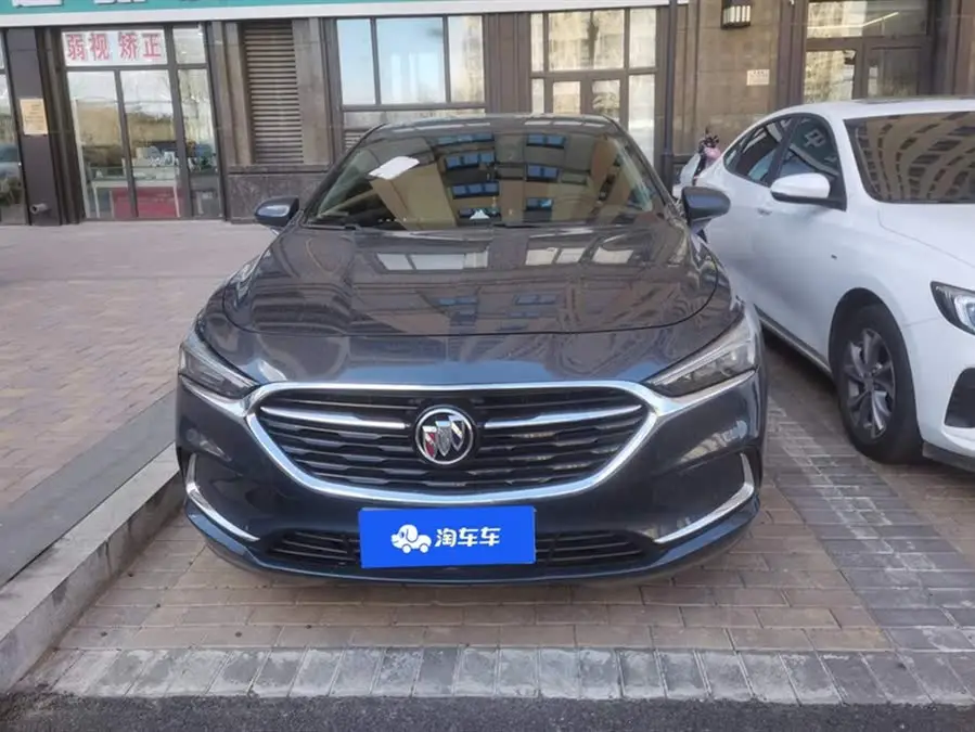 بيوك لاكروس 2020 652T الفاخرة