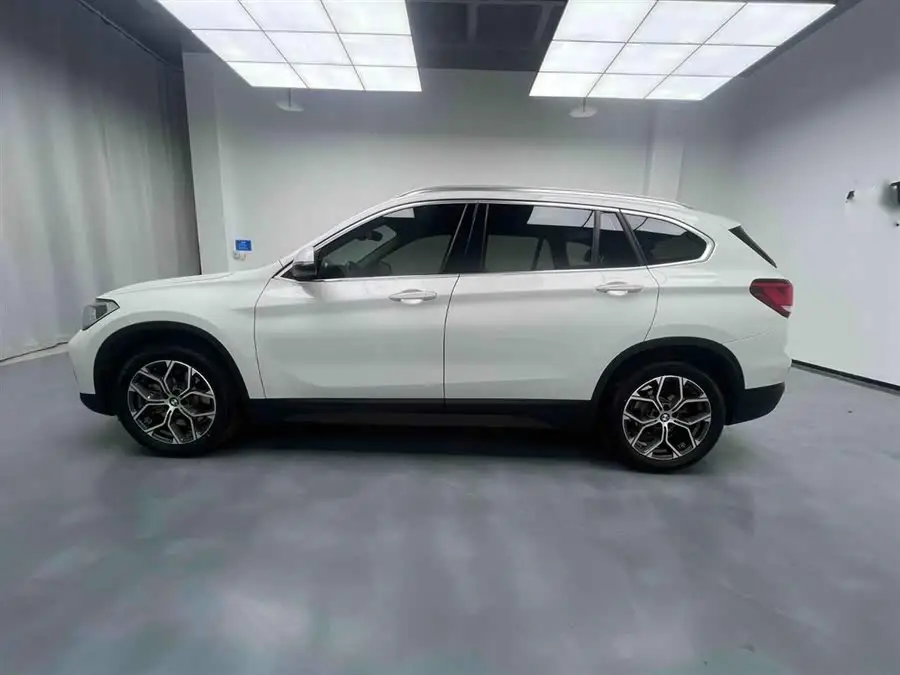 BMW X1 2022 sDrive25Li Leading Edition