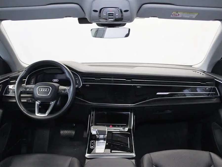 أودي Q8 2024 55 TFSI إصدار رياضي فاخر