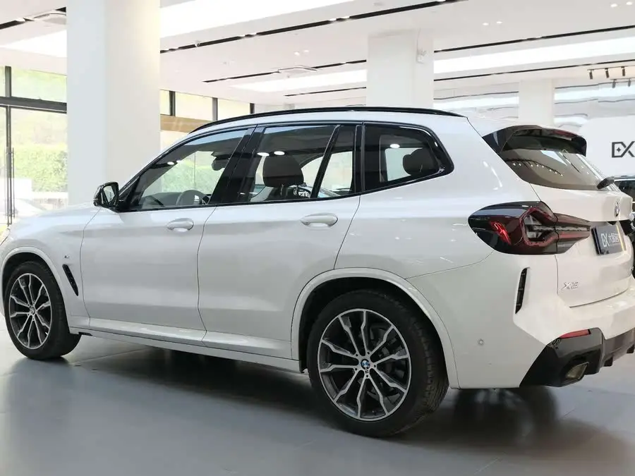 BMW X3 2023 xDrive30i Lead Edition M Night Package