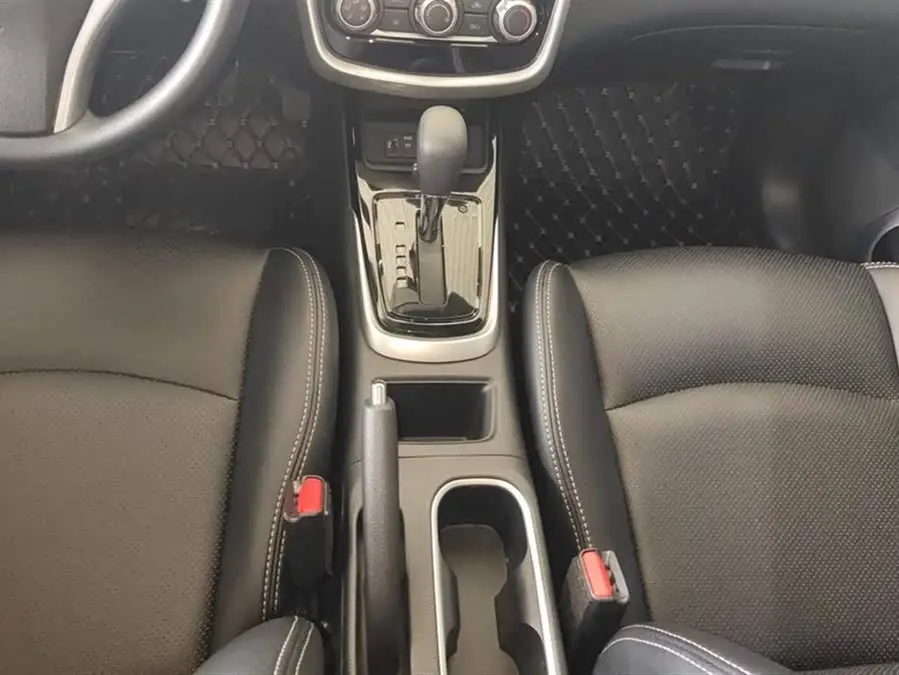 نيسان تييدا 2021 1.6 لتر CVT إصدار ذكي