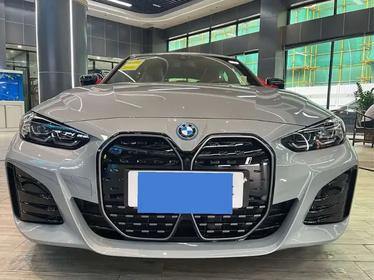 BMW i4 2025 eDrive40