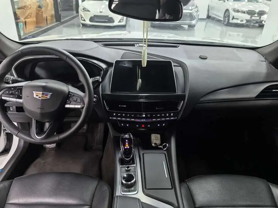 Cadillac CT5 2023 28T Luxury (Standard Version)