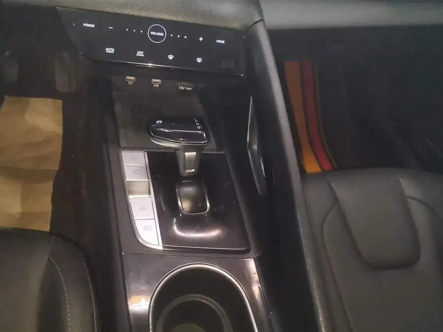 إيلانتا 2021 1.5 لتر CVT LUX الإصدار المتميز