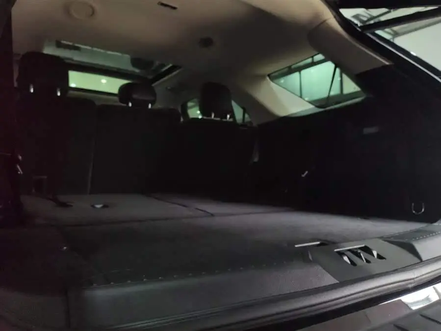 مستكشف 2022 EcoBoost 285 دفع رباعي إصدار الذكرى الثلاثين 7 مقاعد