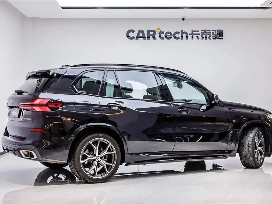 بي إم دبليو X5 2023 xDrive 30Li حزمة رياضية M