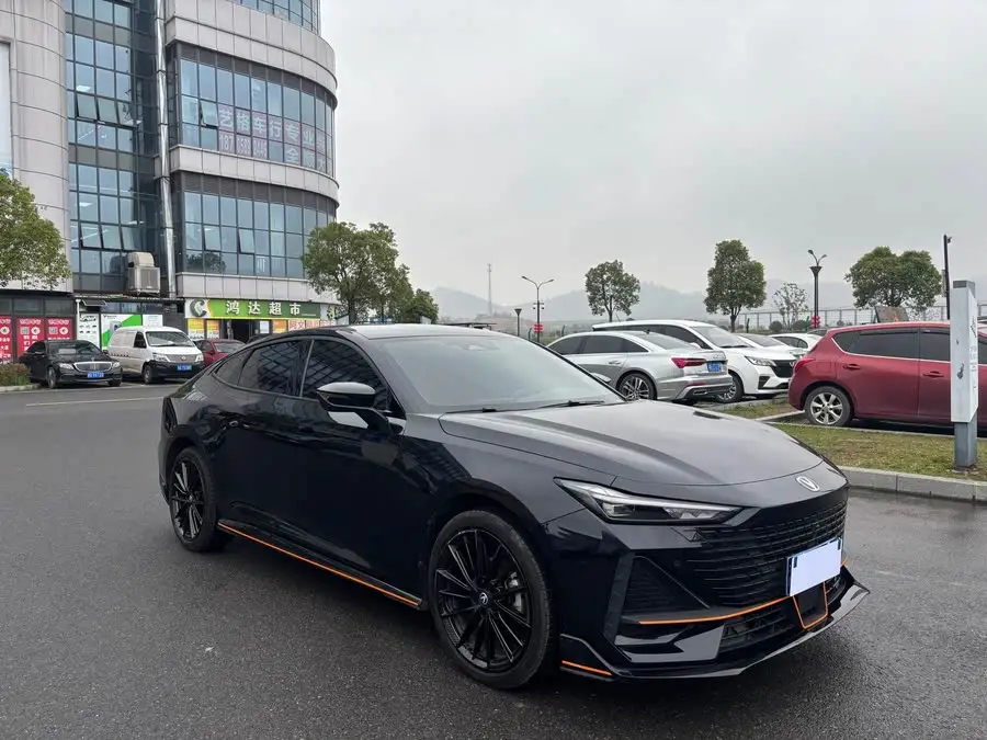 Changan UNI-V 2023 1.5T Sport Version