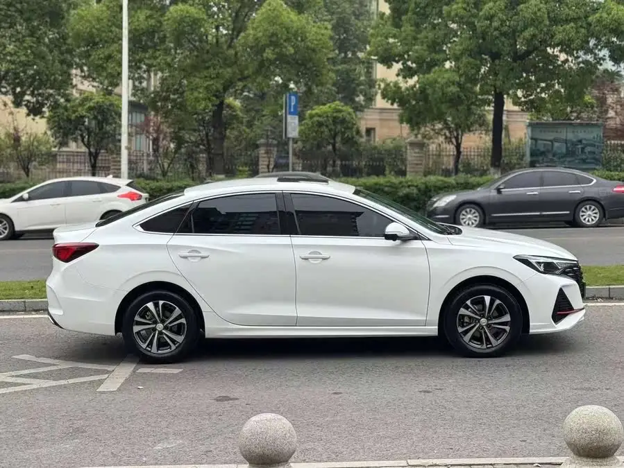 يدونغ 2022 بلس بلو ويل NE 1.4T GDI DCT النسخة المميزة