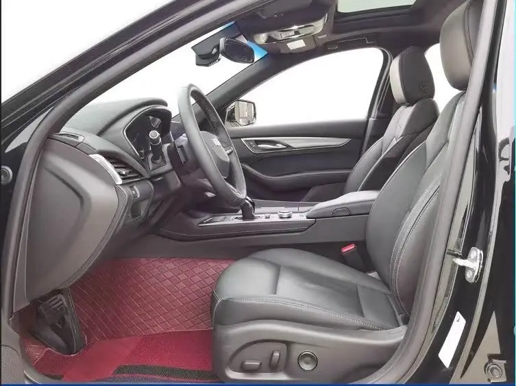 كاديلاك CT5 2022 28T إصدار فاخر (النسخة القياسية)