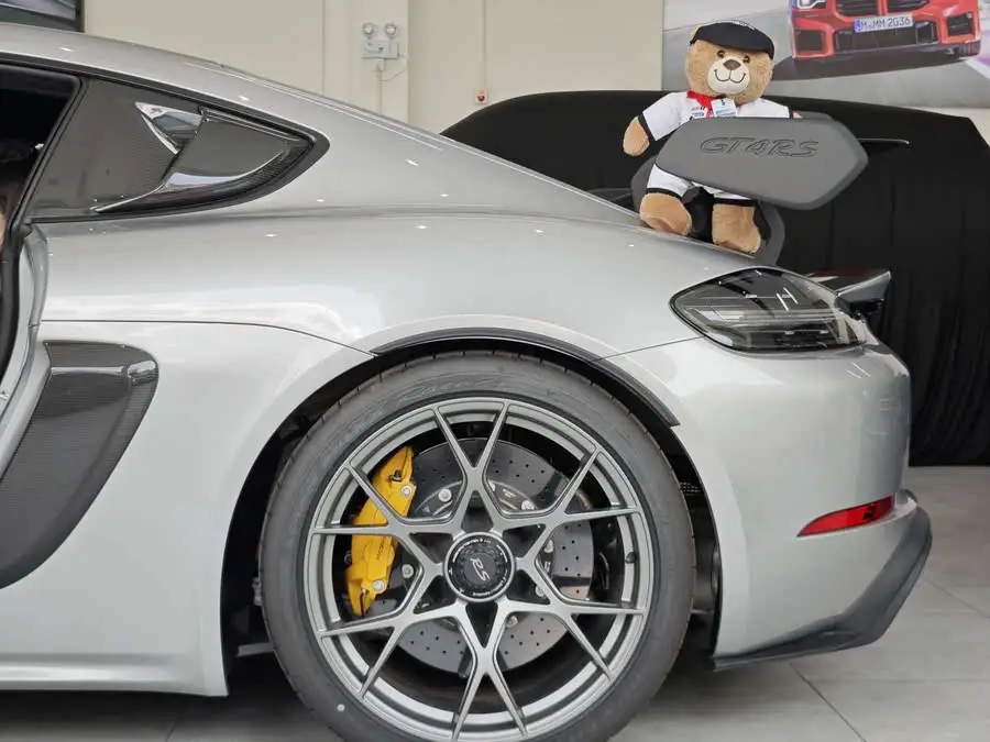 Porsche 718 2022 Cayman GT4 RS 4.0L