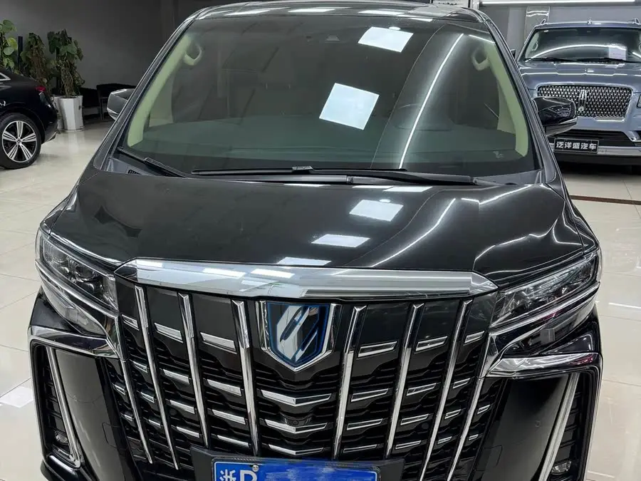 ألفارد 2021 بنظام هجين 2.5 لتر نسخة بريميوم