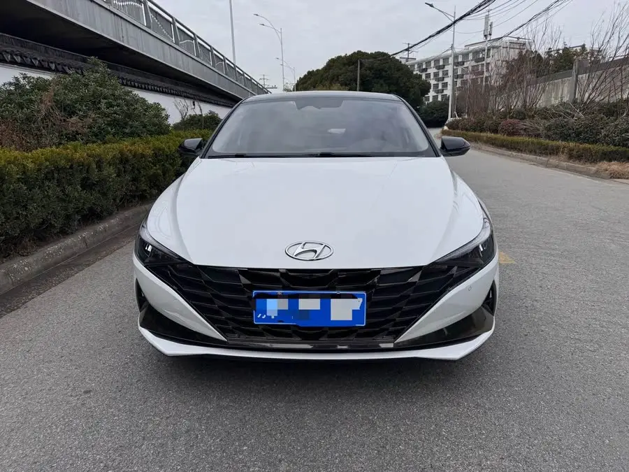 Elantra 2021 1.5L CVT GLS Leading Edition