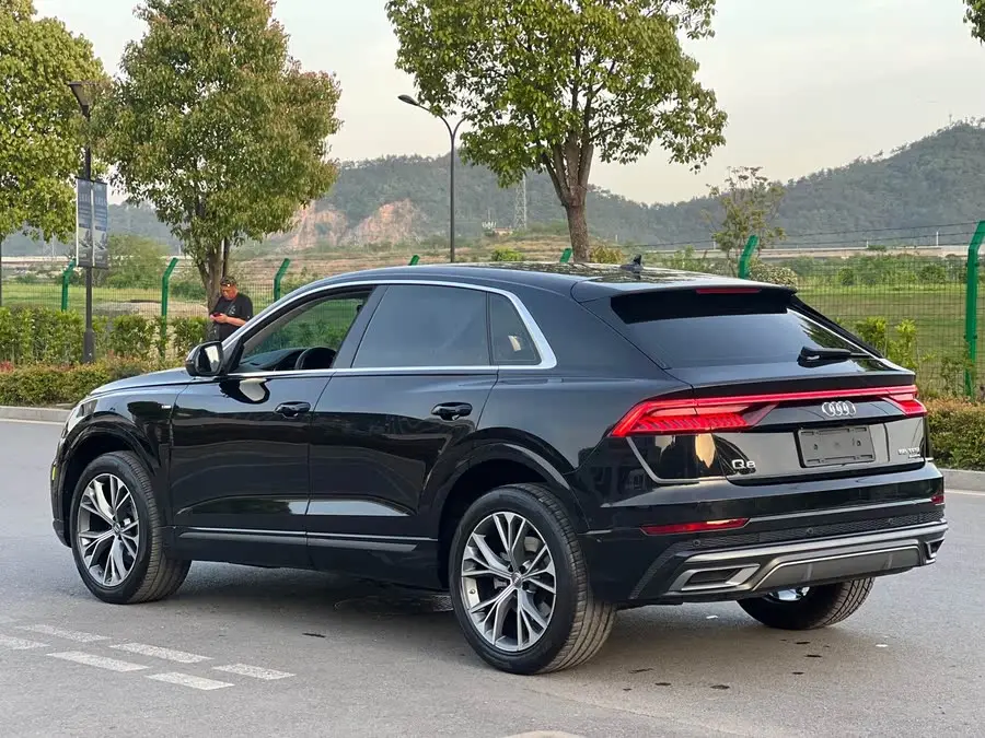 أودي Q8 طراز 2019 55 TFSI الفاخر الديناميكي