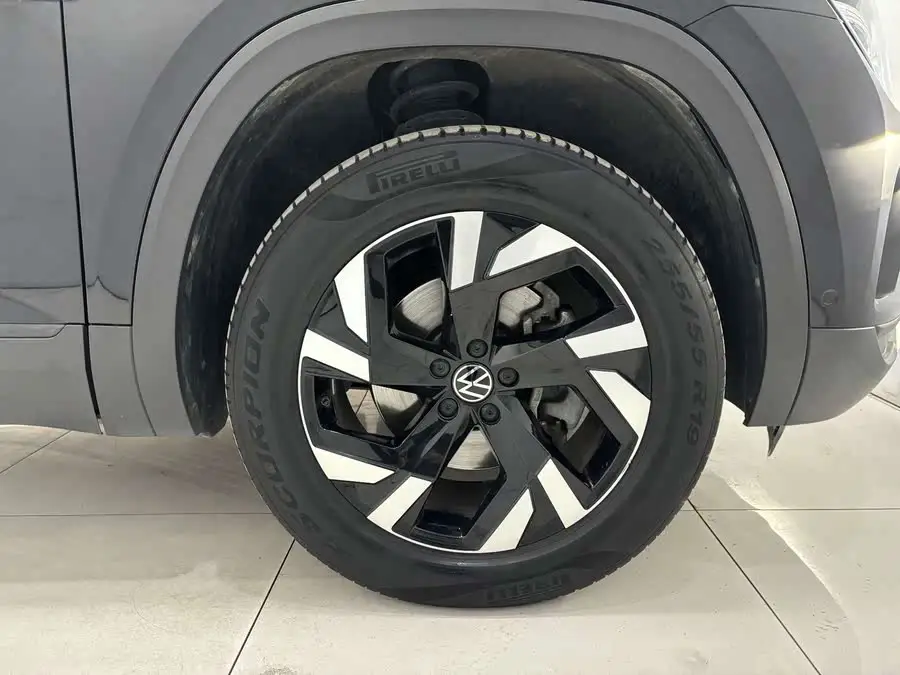 فولكس فاجن تيرامونت 2022 380TSI إصدار فاخر للدفع الرباعي