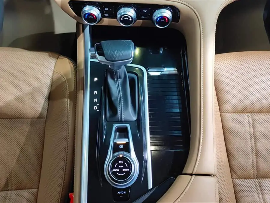 شانجان CS95 2021 2.0T الدفع الرباعي المتميز