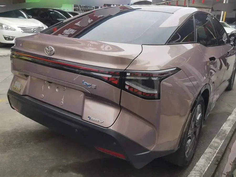 تويوتا bZ3 2023 طراز 616 كم مدى طويل Premium