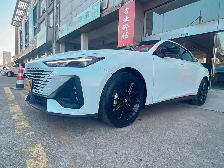 Changan UNI-V 2023 1.5T Premium