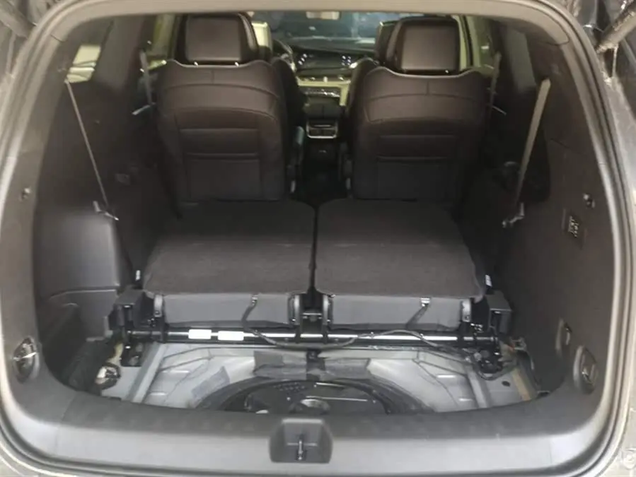 2022 بويك إنكليف 652T دفع رباعي أفينير 6 مقاعد