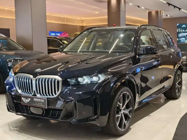 BMW X5 2023 xDrive 30Li M Sport Package