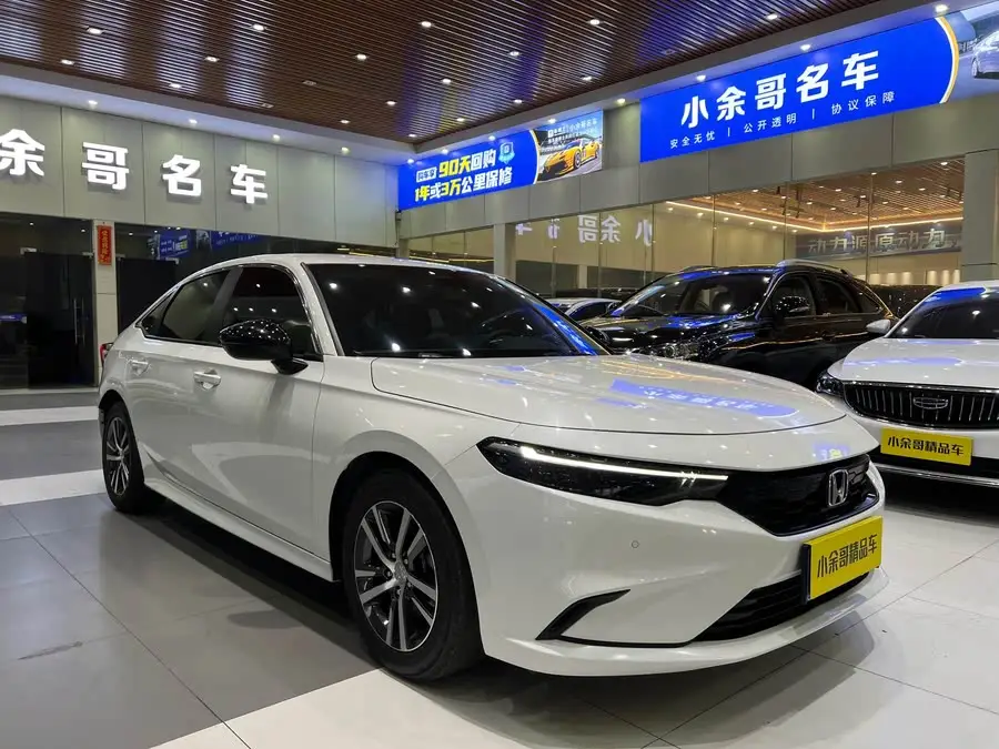 2023 Model 240TURBO CVT Leading Edition