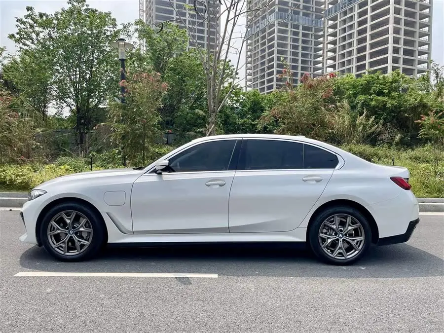 BMW i3 2024 eDrive 35 L