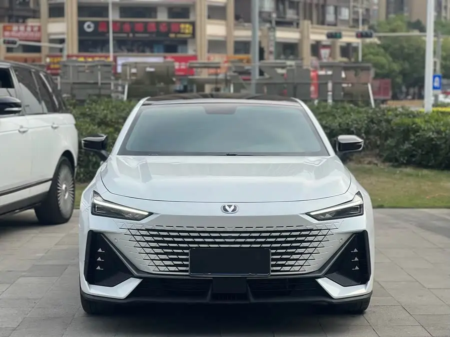 Changan UNI-V 2022 1.5T Premium