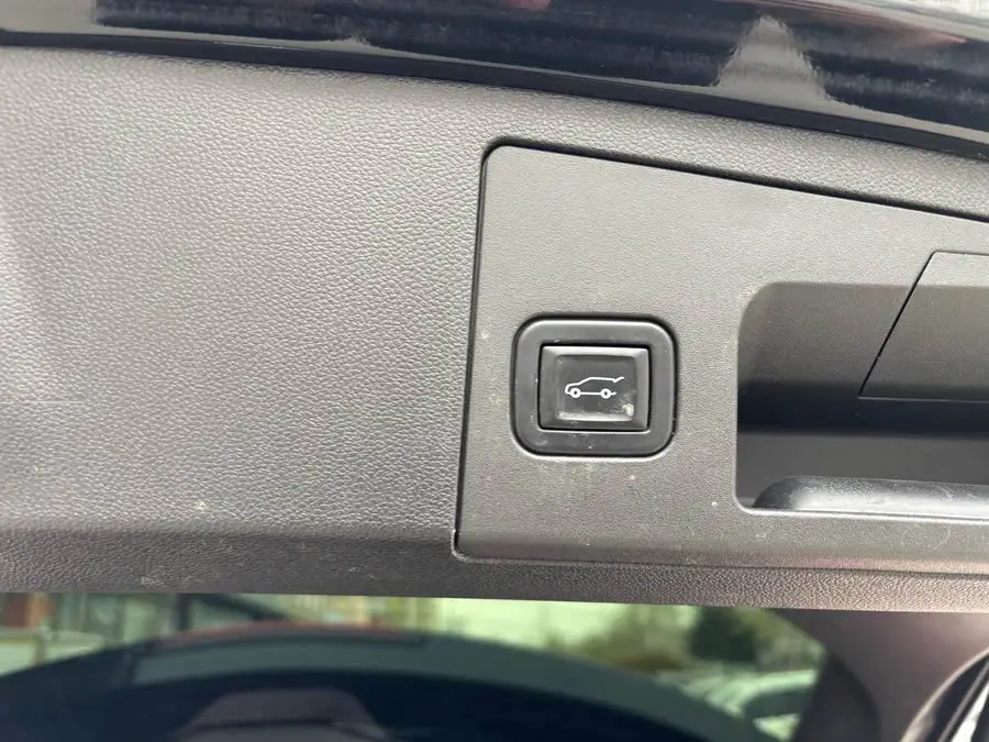 Cadillac XT4 2021 28T FWD Premium