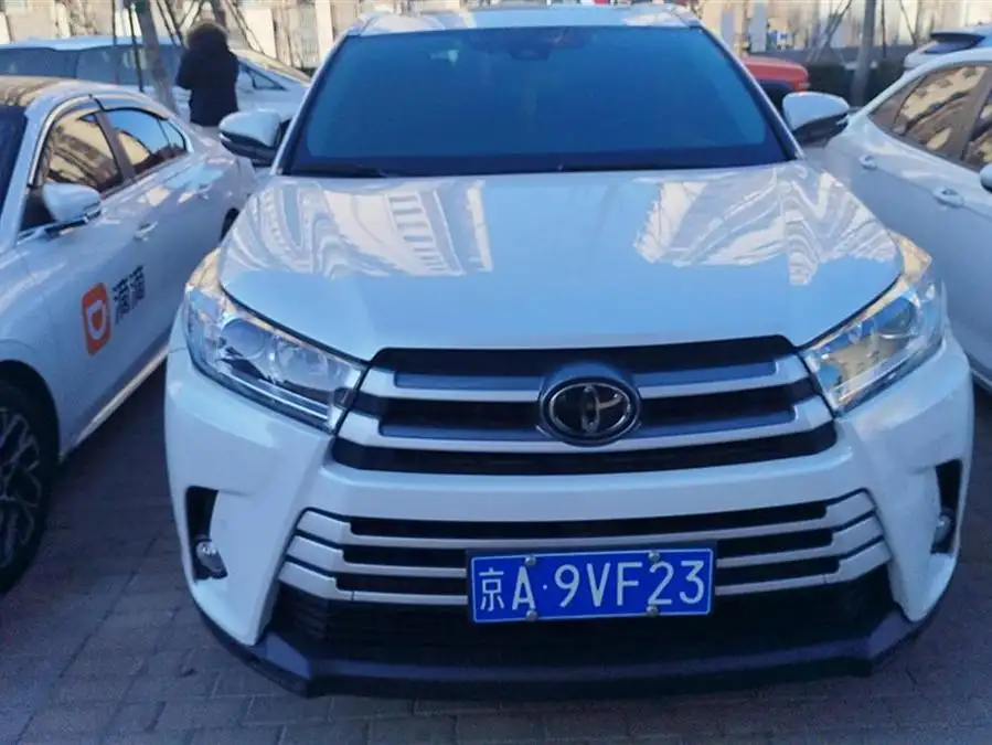 هايلاندر 2018 2.0T دفع رباعي نسخة فاخرة 7 مقاعد معايير وطنية VI