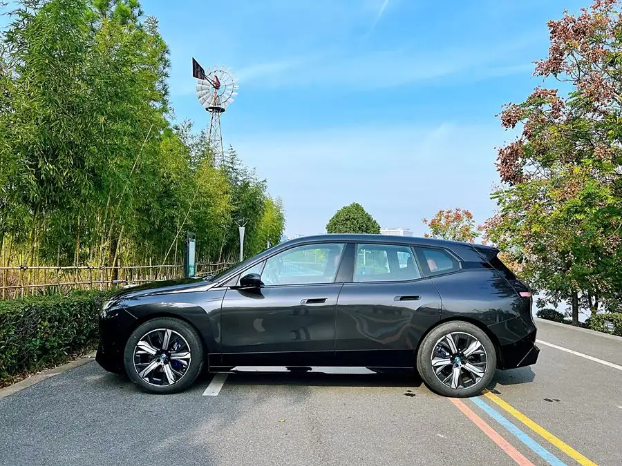 BMW iX 2022 xDrive50