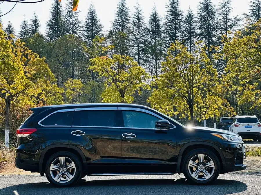 هايلاندر 2018 2.0T الفاخرة الدفع الرباعي 7 مقاعد مواصفات وطنية VI