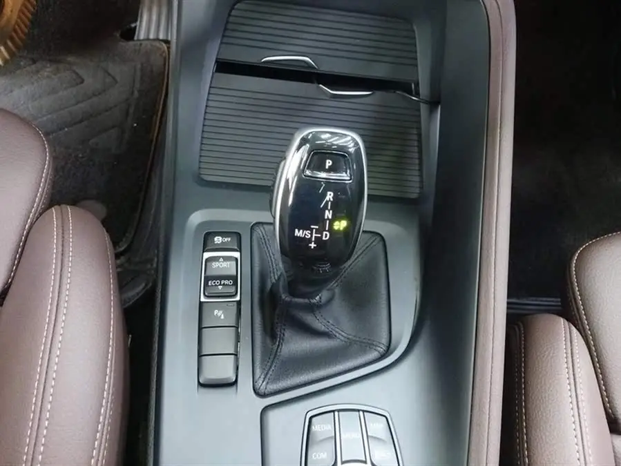 BMW X1 2022 sDrive25Li Leading