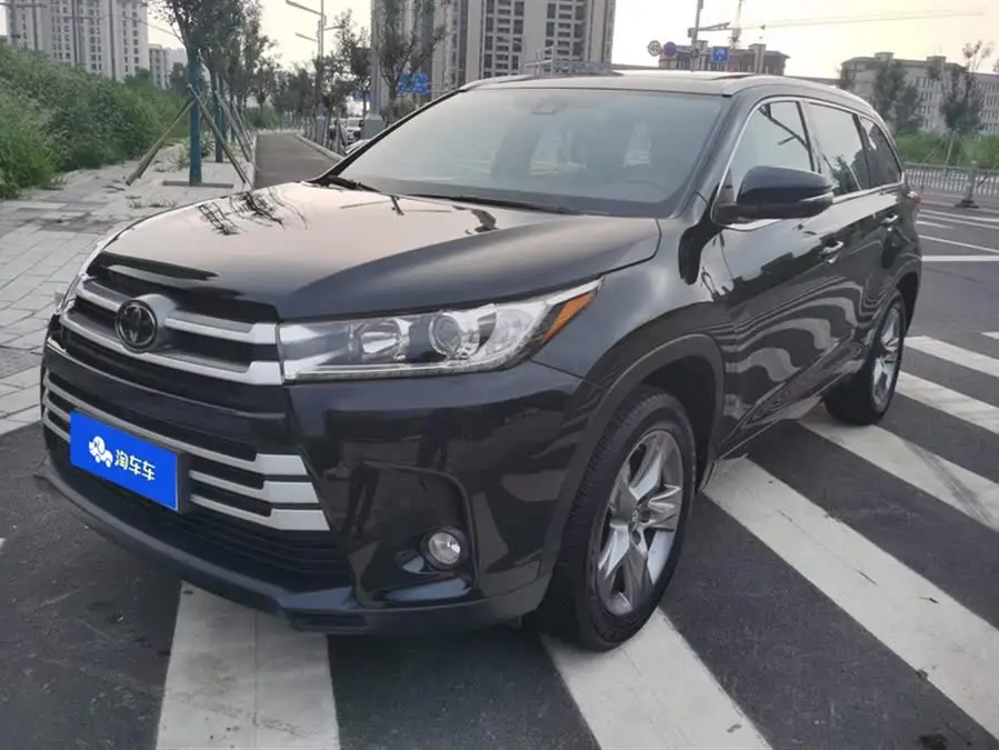 هايلاندر 2021 2.0T دفع رباعي فئة الرفاهية 7 مقاعد