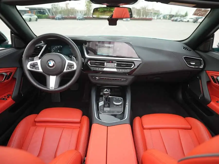 بي إم دبليو Z4 2022 sDrive 25i حزمة M الرياضية