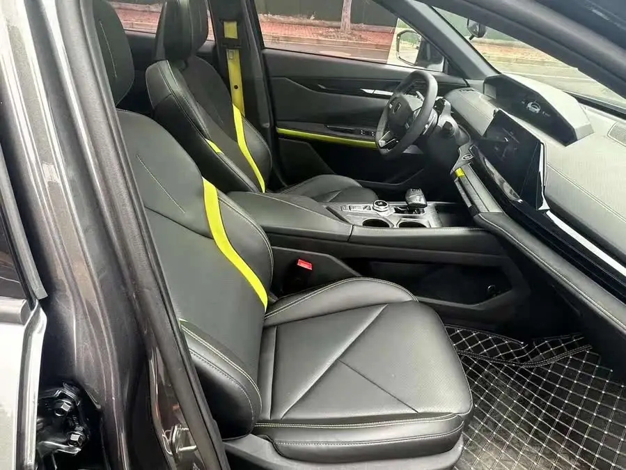 Changan UNI-V 2023 1.5T Sports Version