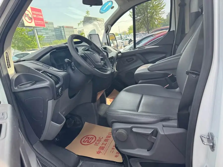 Ford Transit 2019 2.0T Gasoline Automatic Business Travel Type Medium Wheelbase Medium Roof 9 Seats National VI