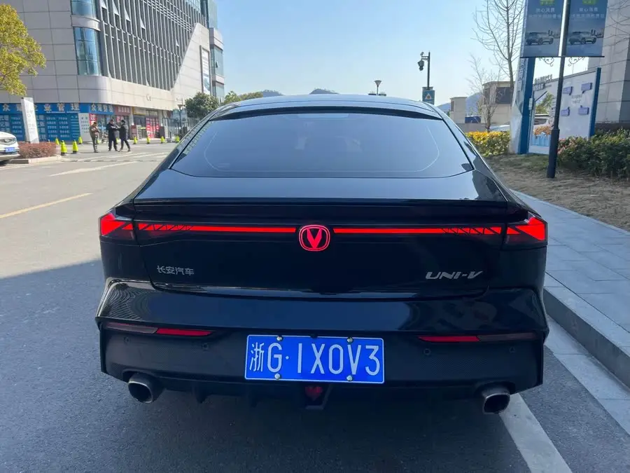 Changan UNI-V 2023 1.5T Premium