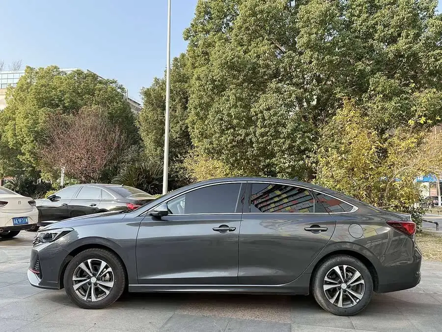 إيدونغ 2022 بلس بلو ويل NE 1.4T GDI DCT النسخة المتميزة