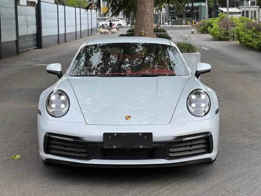 بورش 911 2023 كاريرا 3.0T