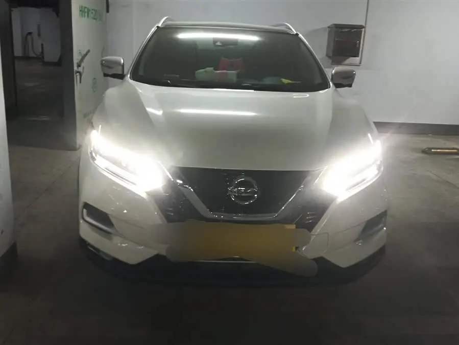 2022 نيسان قاشقاي 2.0 لتر CVT XV بريميوم