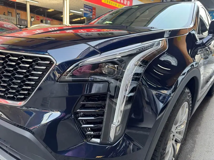 كاديلاك XT4 2021 طراز 28T دفع أمامي رائد