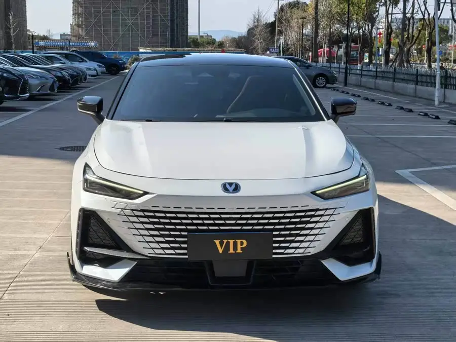 Changan UNI-V 2023 1.5T Sport Edition