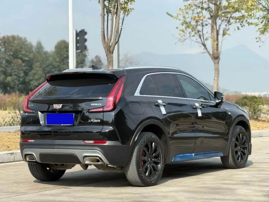 Cadillac XT4 2021 28T FWD Premium