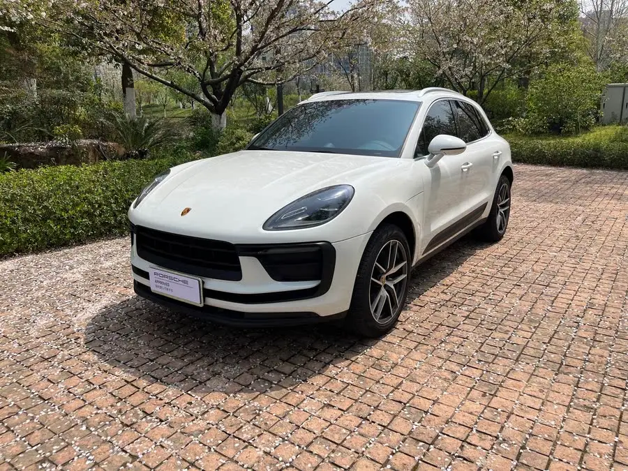 2023 Macan 2.0T