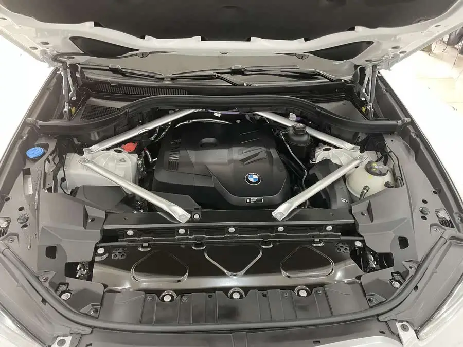 BMW X5 2023 xDrive 30Li M Sport Black Night Package