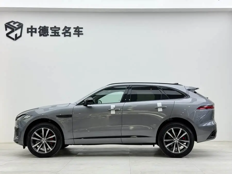 Jaguar F-PACE 2024 P250 R-Dynamic SE